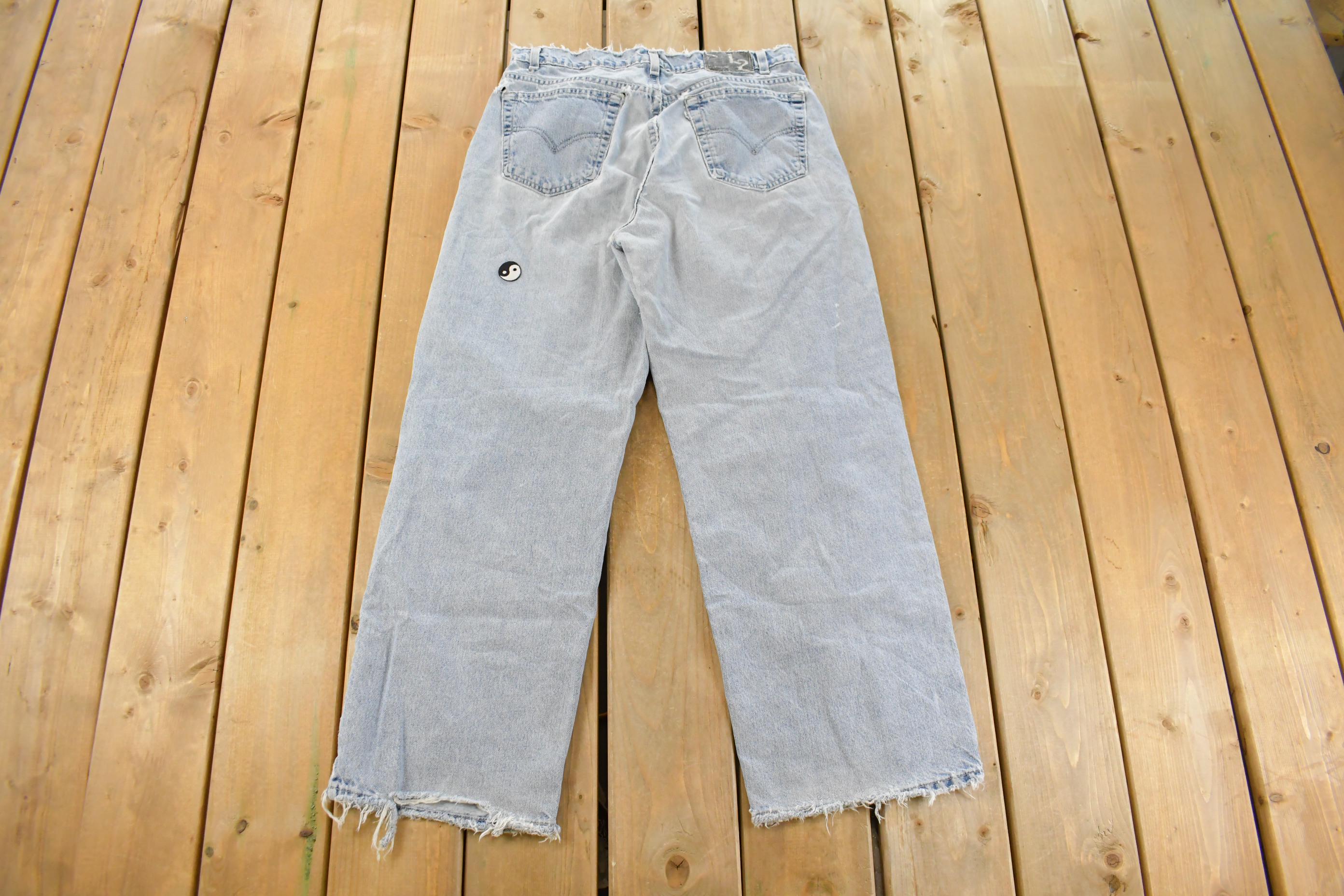 Vintage 1990s Levi's Distressed Relaxed Fit Denim Jeans Men's 32 x 29