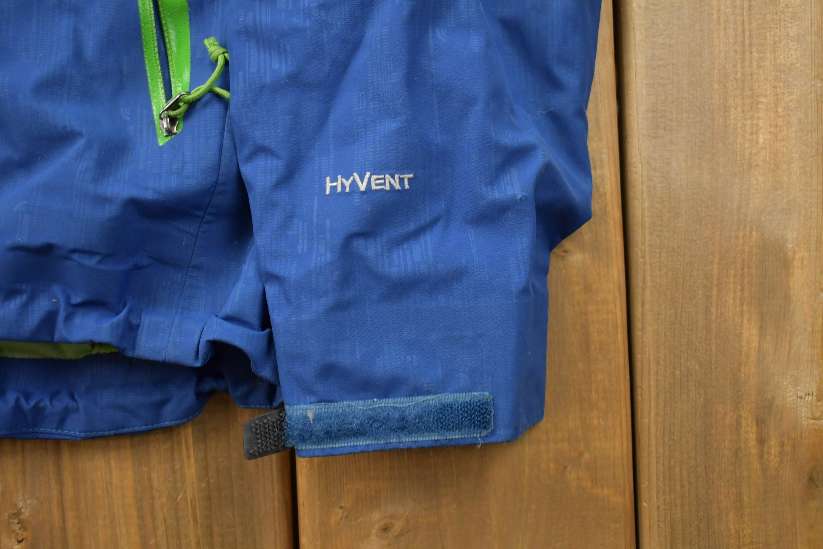 Vintage 1990s The North Face Hyvent Windbreaker Jacket