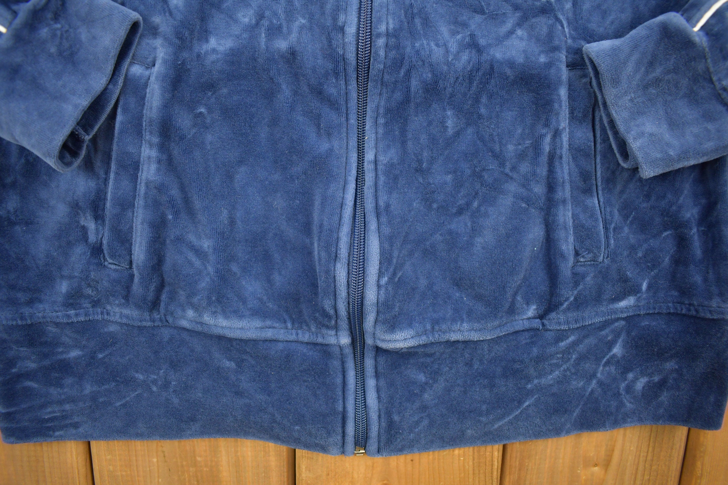 Vintage 1990s N.Y.L Women's Graphic Velvet Hoodie