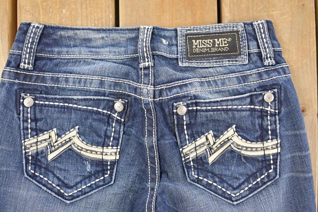 Vintage Deadstock Y2K Miss Me Bedazzled Low Rise Jeans Women's Size 26x31