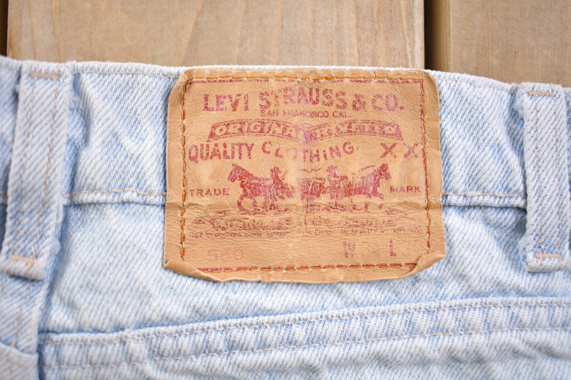 Vintage 1980s Levi 550s Red Tab Jeans Size 32 x 30