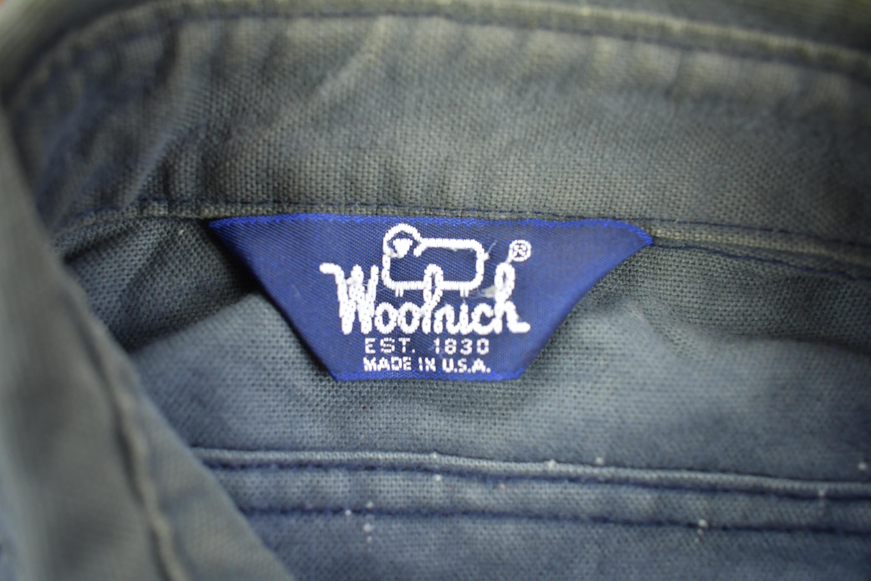 Vintage 1980s Woolrich Simple Sun Kissed Long Sleeved Button Up Shirt