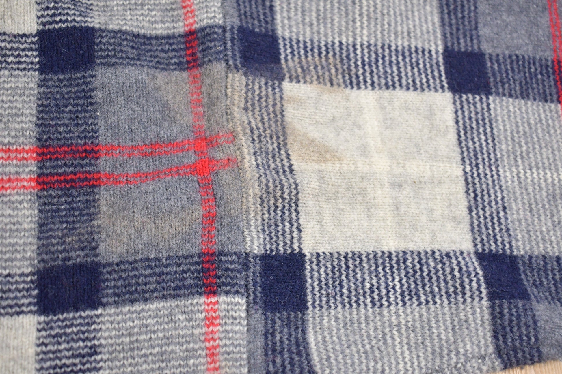 Vintage 1980s Nautica Plaid Knitted Sweater / Vintage 80s V-Neck / Pattern Sweater / Outdoor / Hand Knit / Pullover Sweatshirt