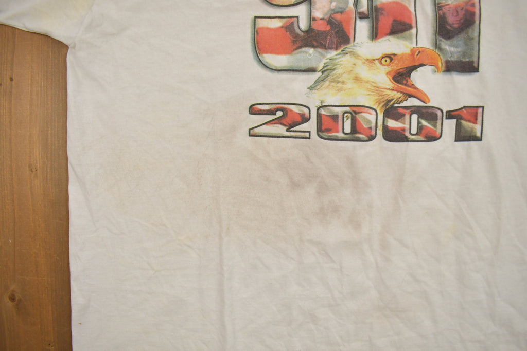 Vintage 2001 911 Remembrance T-Shirt /
