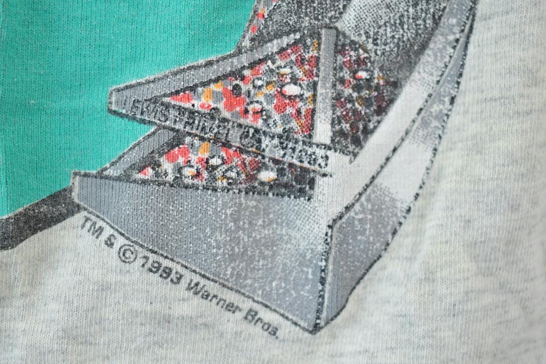 Vintage 1993 New York Yankees Warner Bros Daffy Duck Long Night Dress MLB Graphic T-Shirt