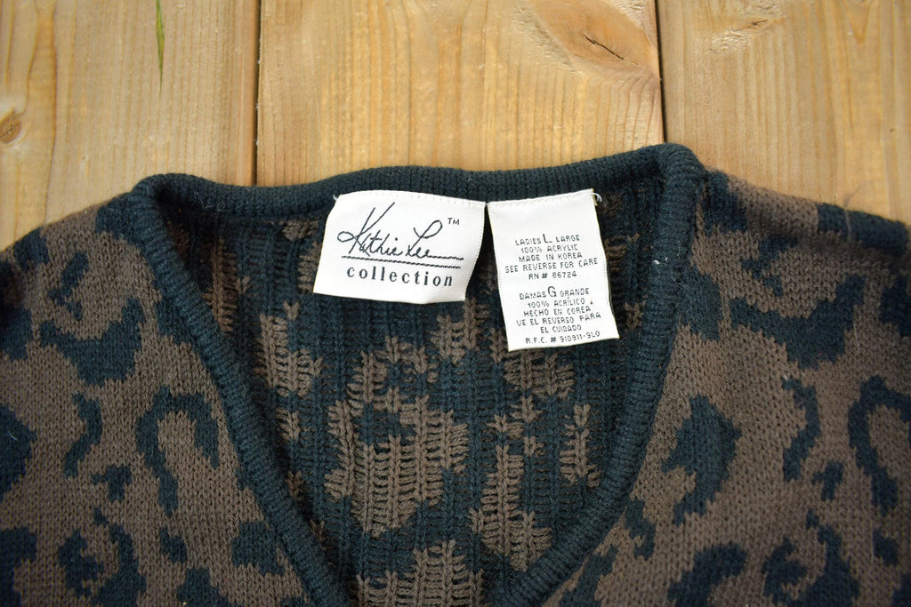 Vintage 1990s Animal pattern V-neck Sweatshirt