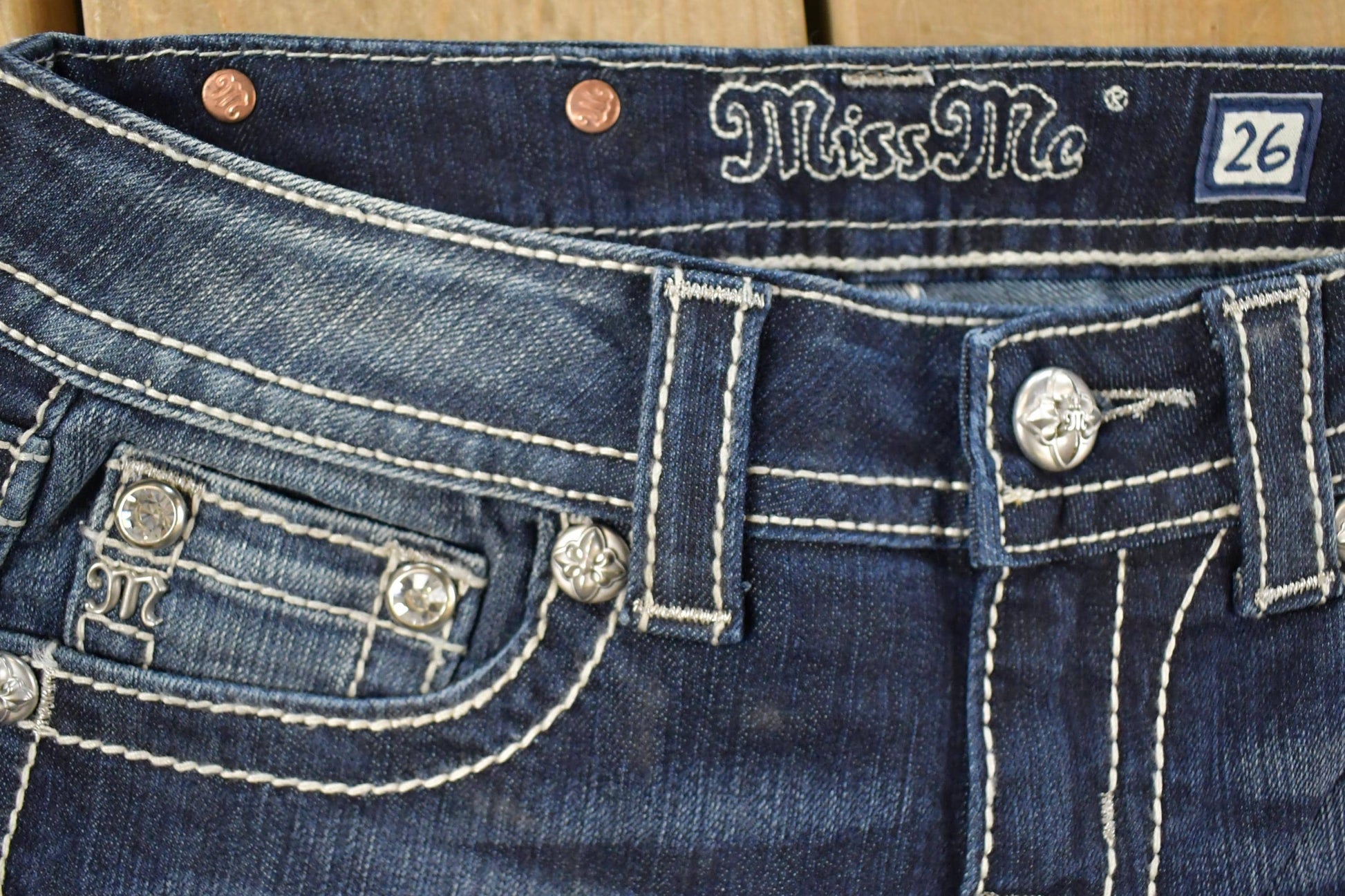 Vintage Y2K Miss Me Bedazzled Low Rise Jeans Women's Size 26x31