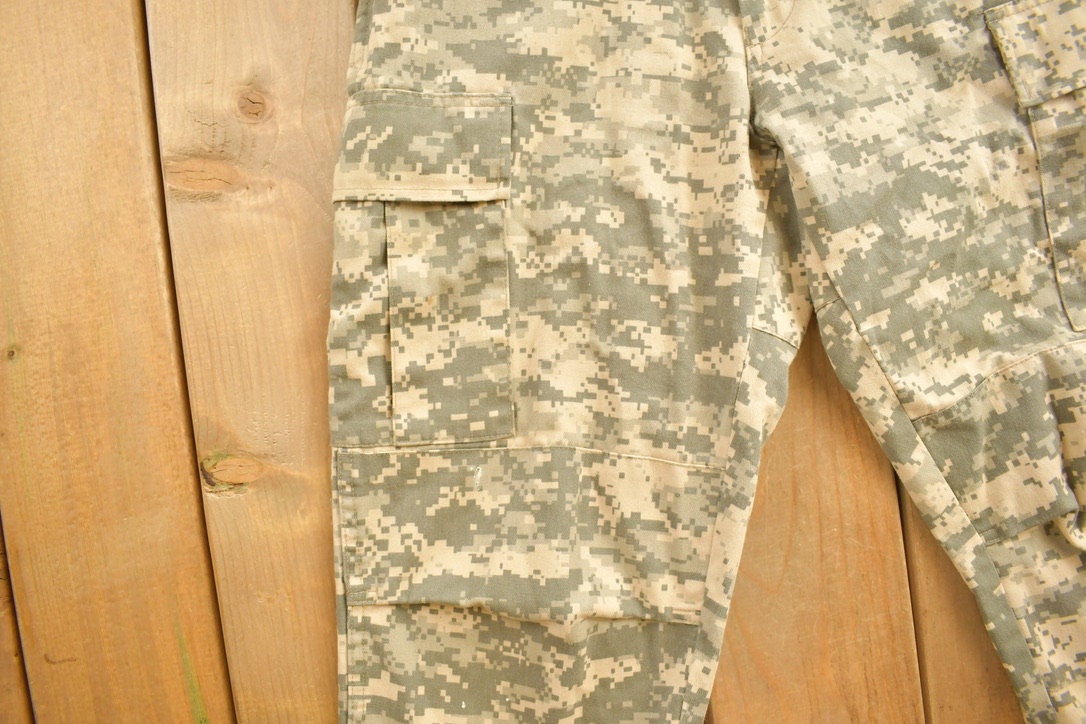 Vintage 1990s Military Digital Camouflage Cargo Pants Size 27 x 30 / Streetwear / Army Pants / Vintage Cargos / Digi Camo / Tactical Pants