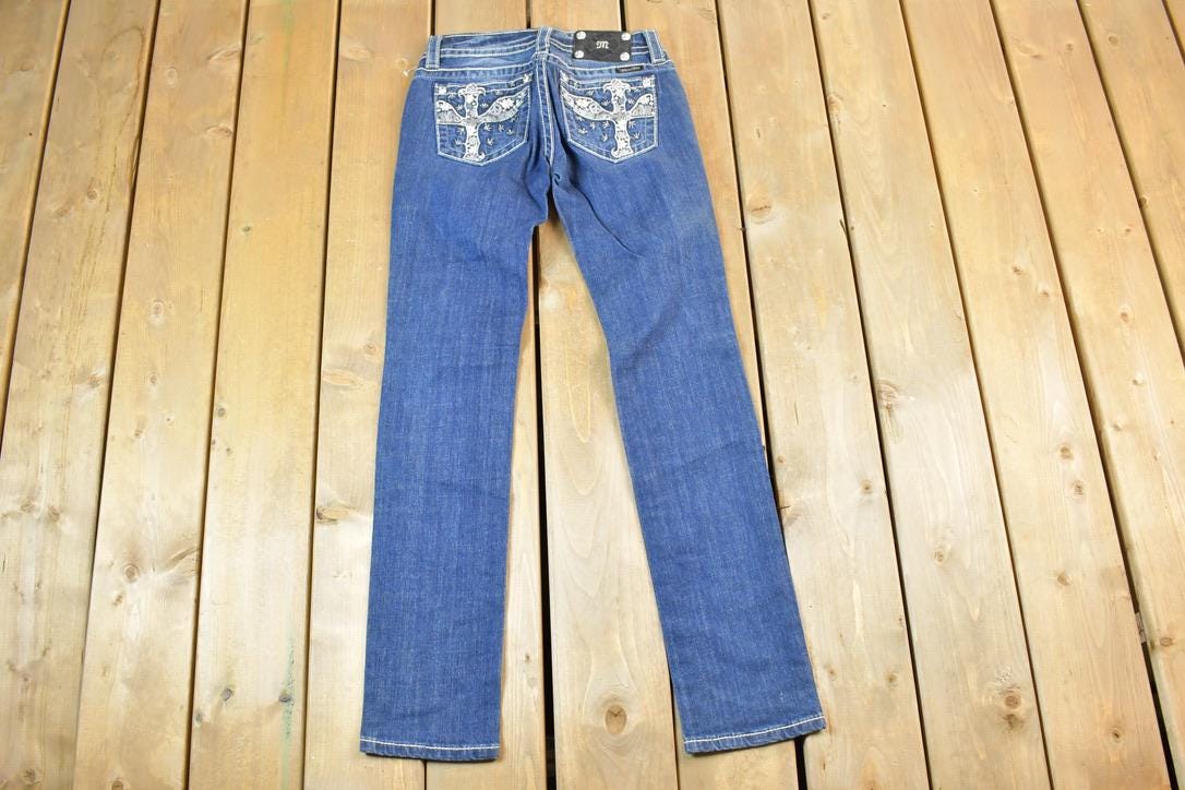 Vintage Y2K Miss Me Bedazzled Low Rise Jeans Size 26x31