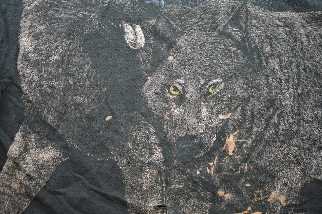 Vintage 1990s Wolf Theme All Over Print Graphic T-Shirt