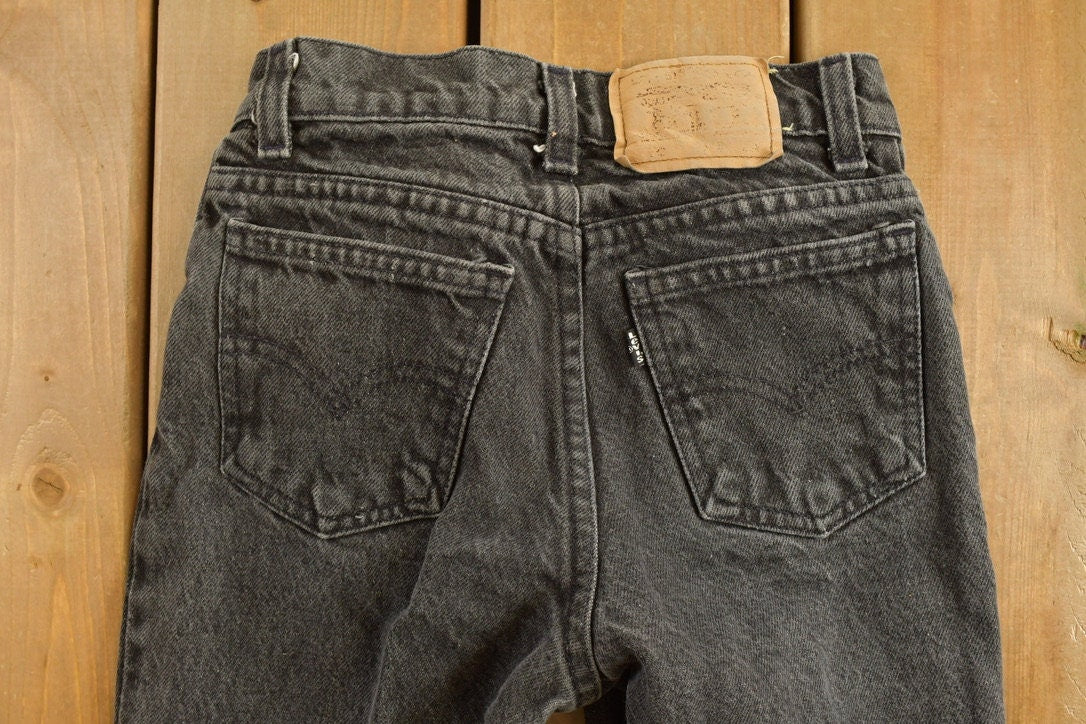 Vintage 1990s Youth Levi Black Tab Jeans Size 23 x 27