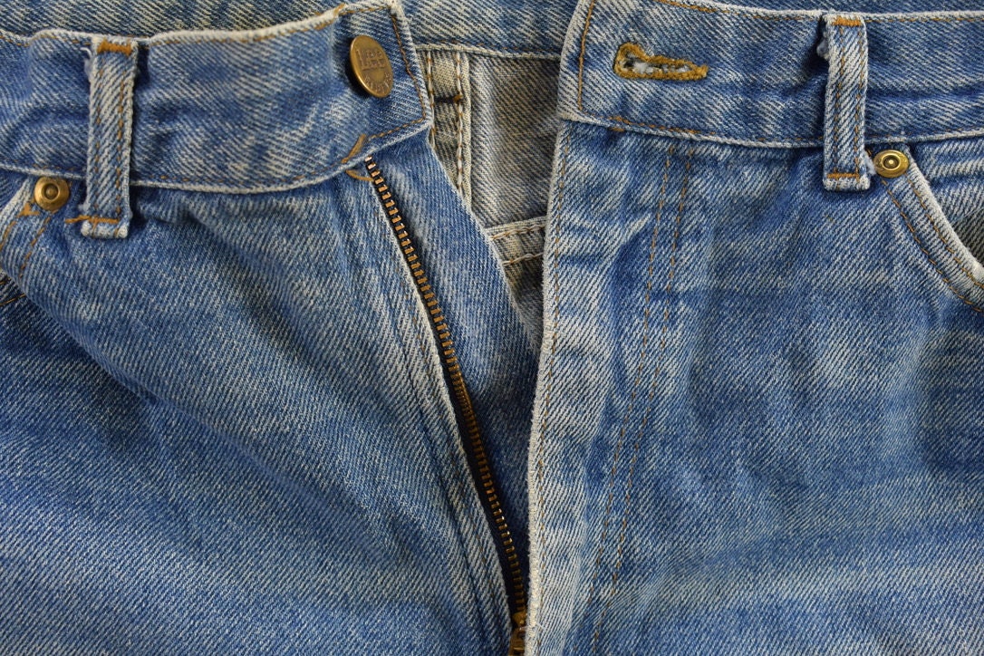 Vintage 1980s LEE Blue Jeans Size 34 x 30 / Streetwear Fashion / Denim / Made In USA / 80s / Lee Denim