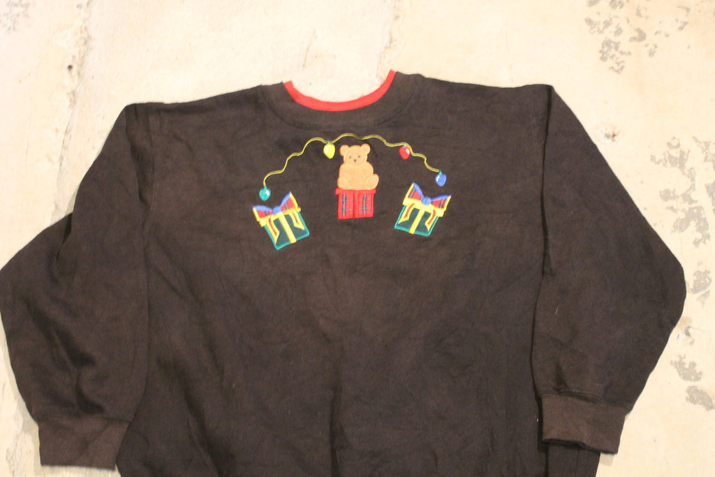 Vintage 1990s Teddy Bear Embroidered Graphic Crewneck , Vintage Sweatshirt , Wilderness , Pullover Sweatshirt , Streetwear Fashion