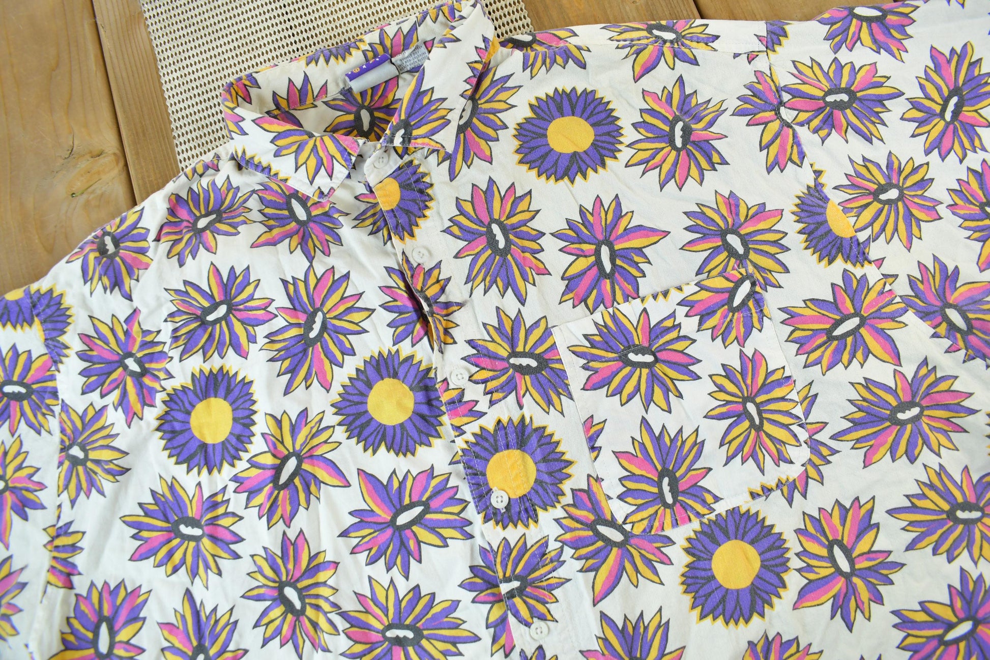 Vintage 1990s Pro Spirit All Over Print Floral Geometric Short Sleeve Button Up Shirt