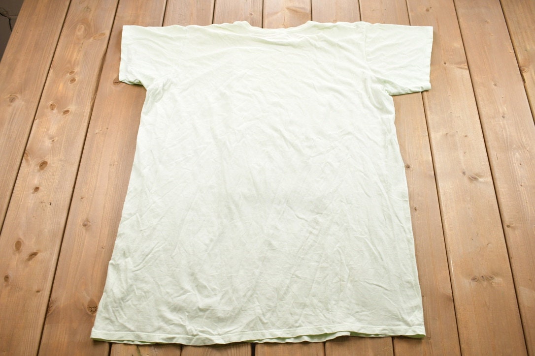 Vintage 1990s Winnie The Pooh Lazy Afternoon Disney Cartoon T-Shirt