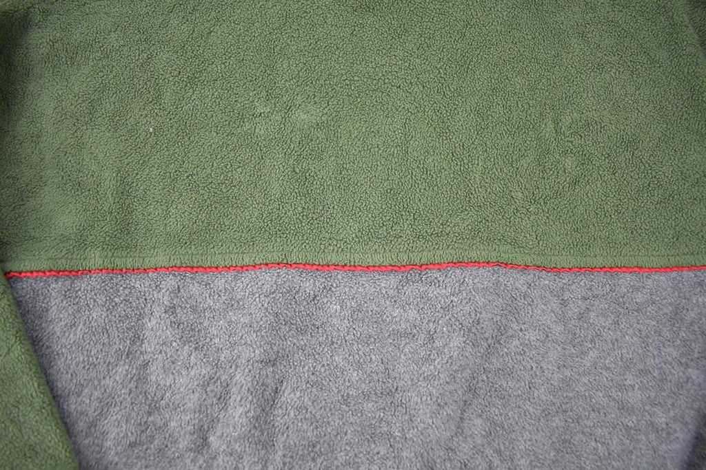 Vintage 1990s Winnie The Pooh Embroidered Fleece Sweater