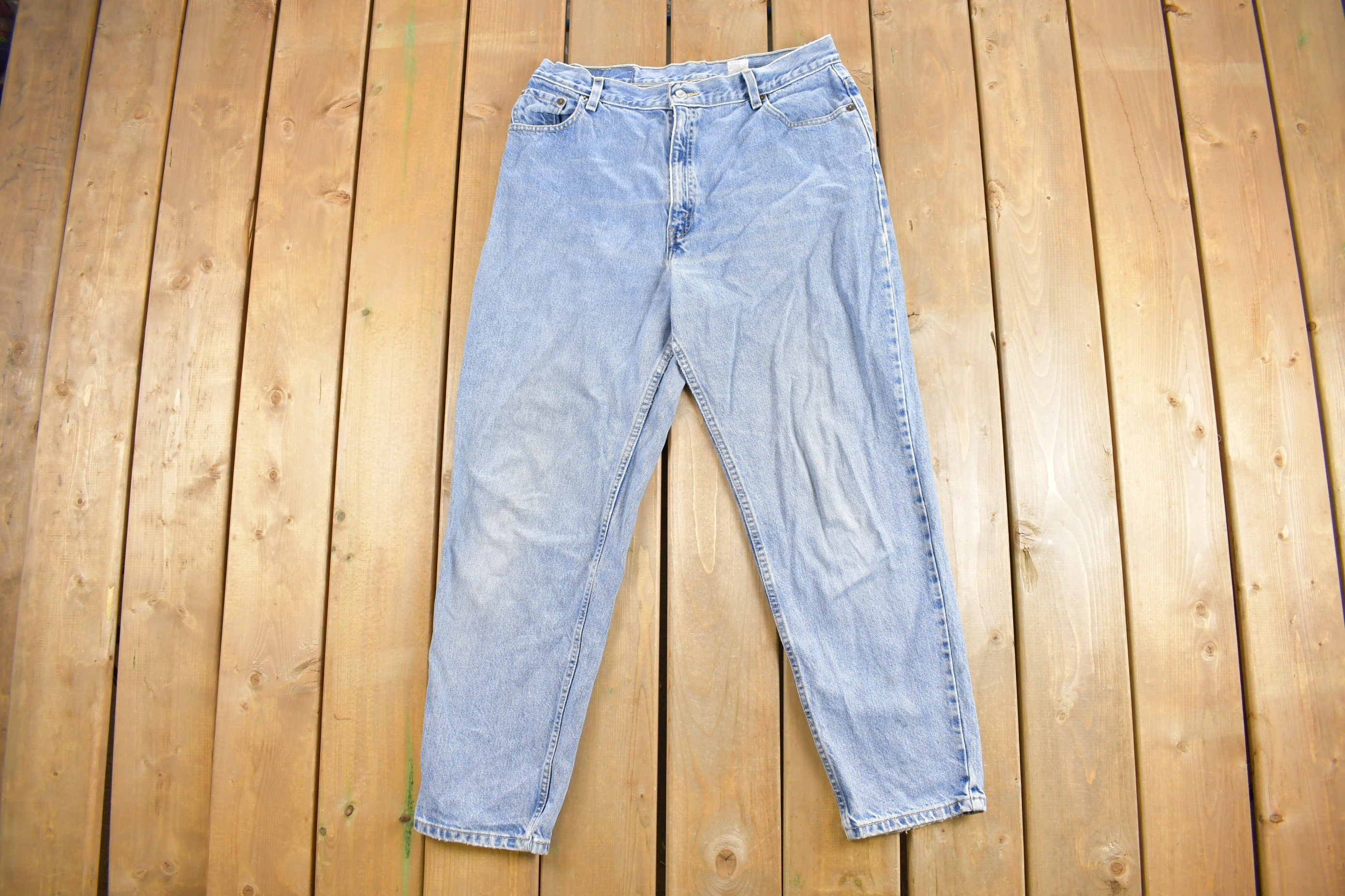 Vintage 1990s Levi's 550 Red Tab Jeans Size 33 x 28.5