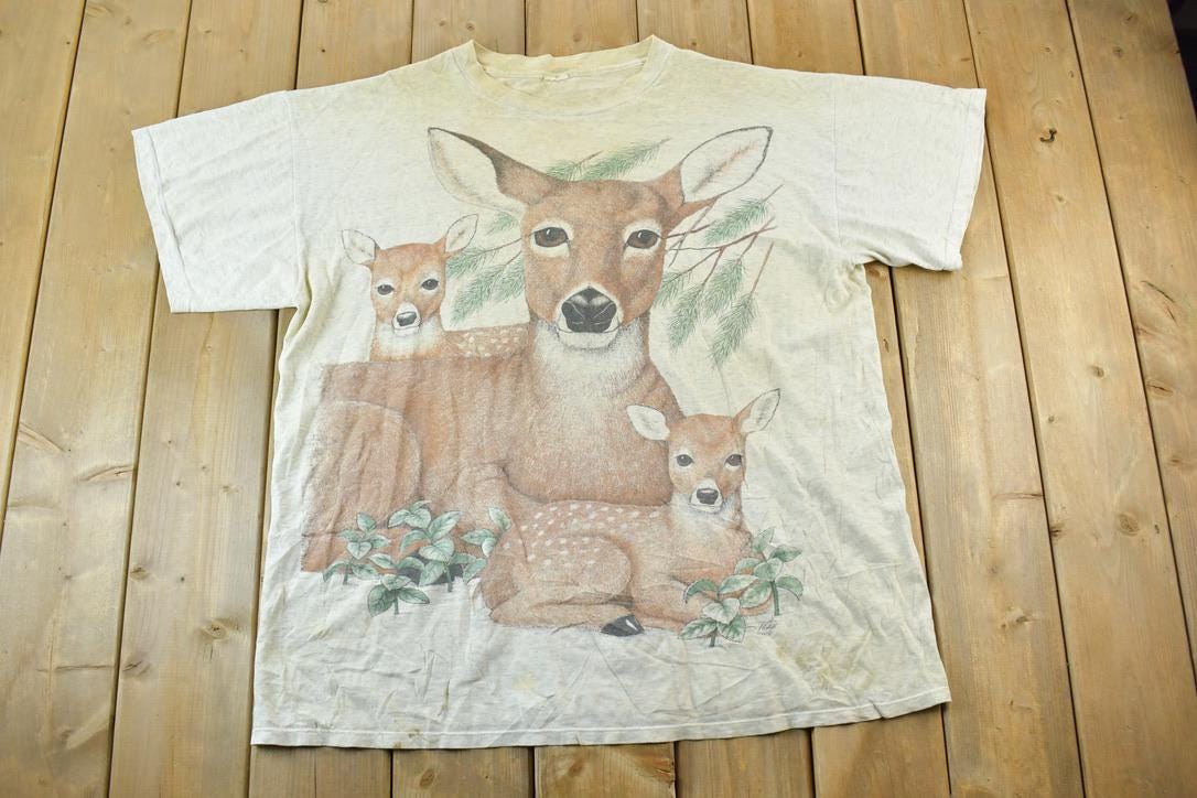 Vintage 1990s Mama Deer Graphic T-Shirt