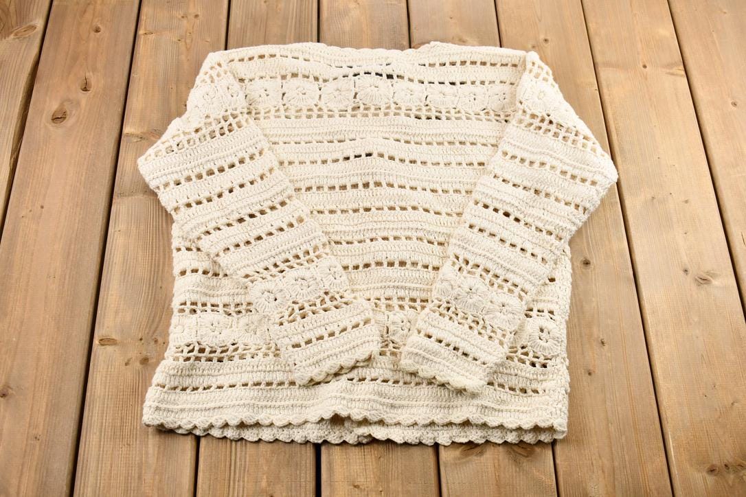 Vintage 1990s Women's Rey Wear White Hand Knit Bolivian Cardigan Sweater