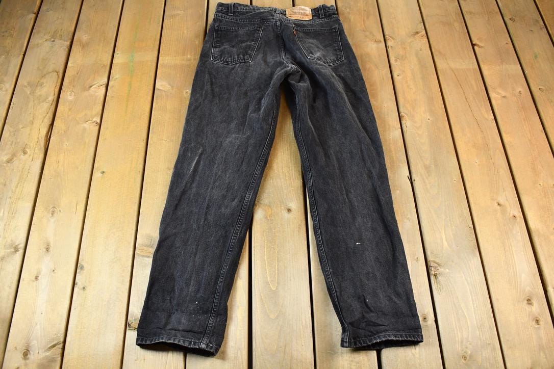 Vintage 1990s Orange Tab Levis 550 Denim Jeans Size 32 x 32