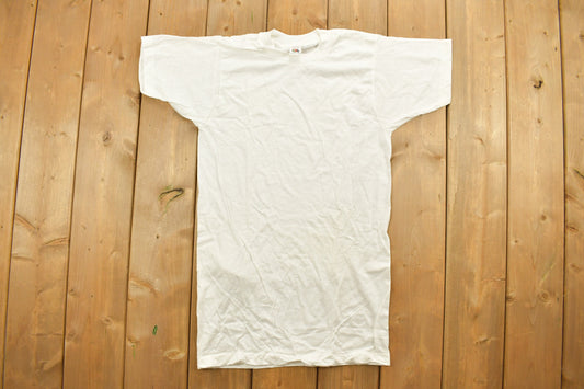 Vintage 1980s Blank White T Shirt / Made in USA / Vintage T Shirt / Streetwear / Single Stitch / Fruit Of The Loom