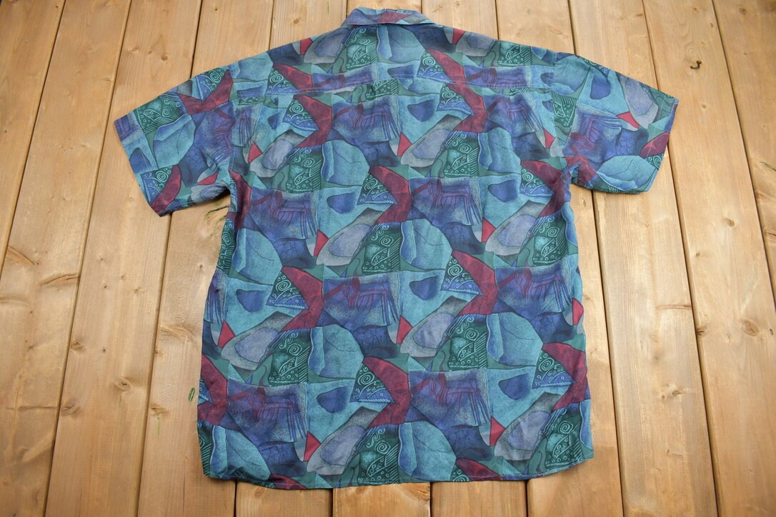 Vintage 1990s Abstract Pattern Canary Island Collection Short Sleeve Button Up Shirt /