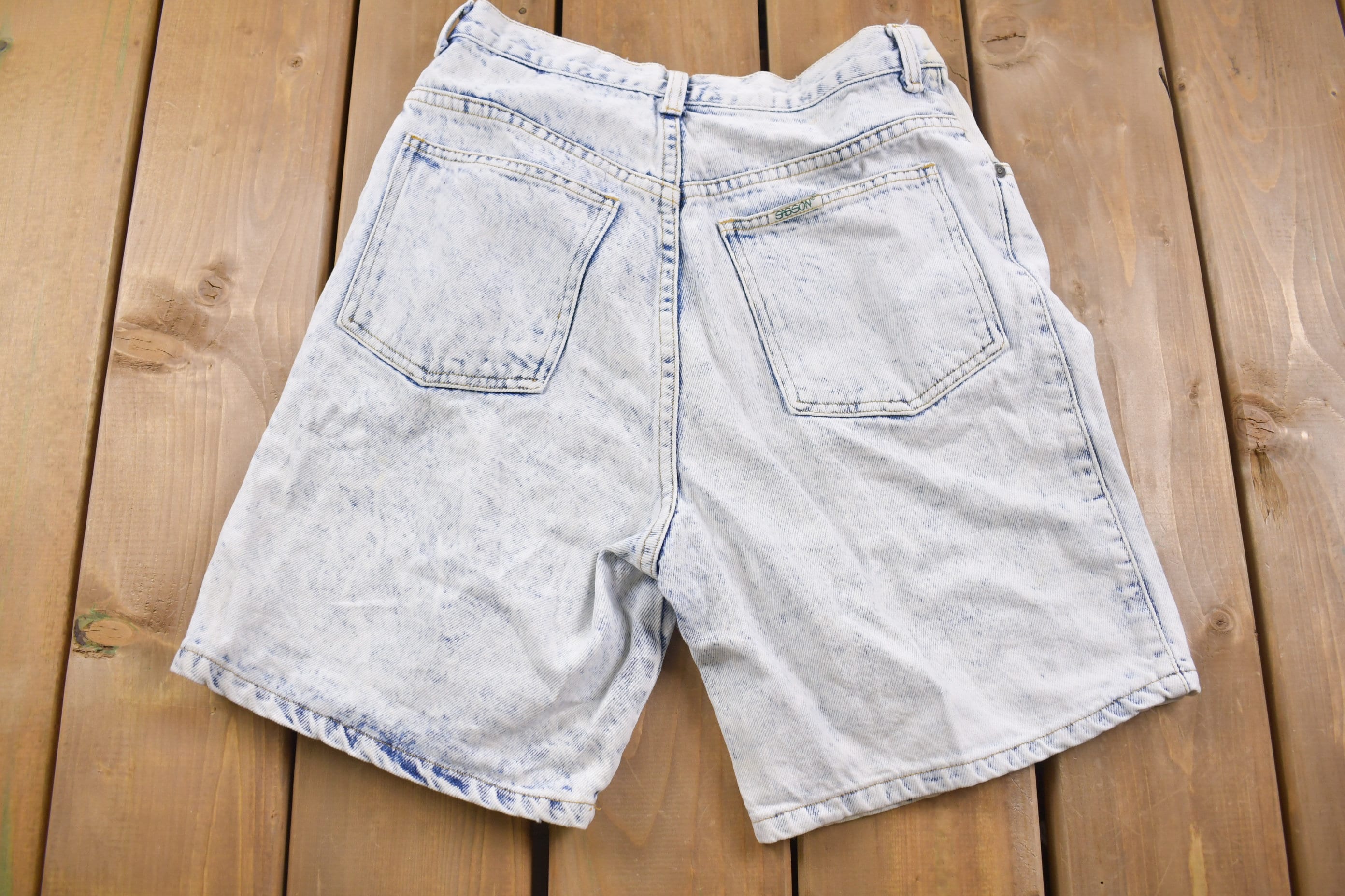 Vintage 1990s Sasson Light Acid Wash Jean Shorts 26 x 7