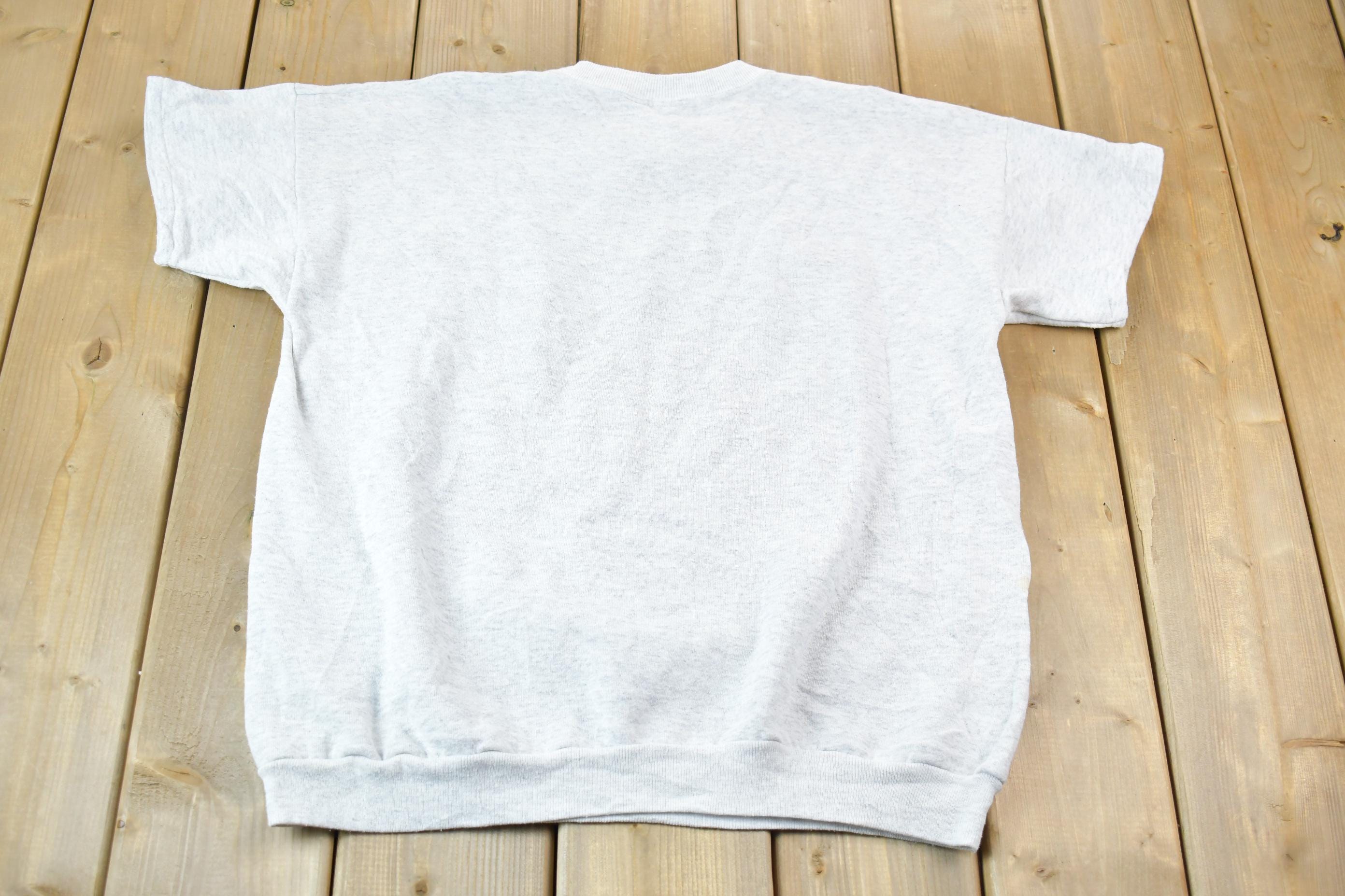 Vintage 1990s Winter Cardinal Scene Lee Short Sleeve Crewneck Sweater