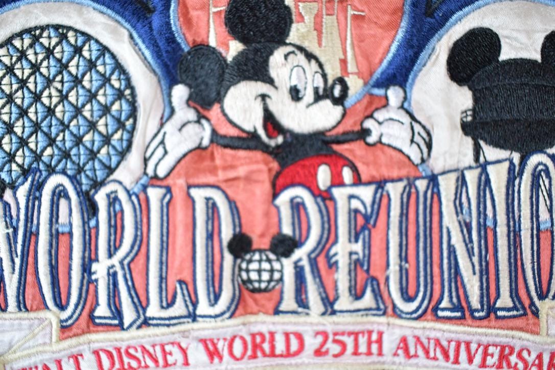 Vintage 1996 Walt Disney World 25th Anniversary Mickey Mouse Crewneck