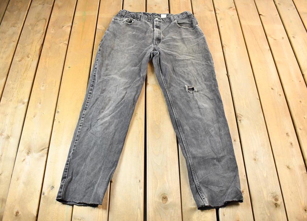 Vintage 2000s Cutoff Grey Wash Levis Denim Jeans Size 34 x 32