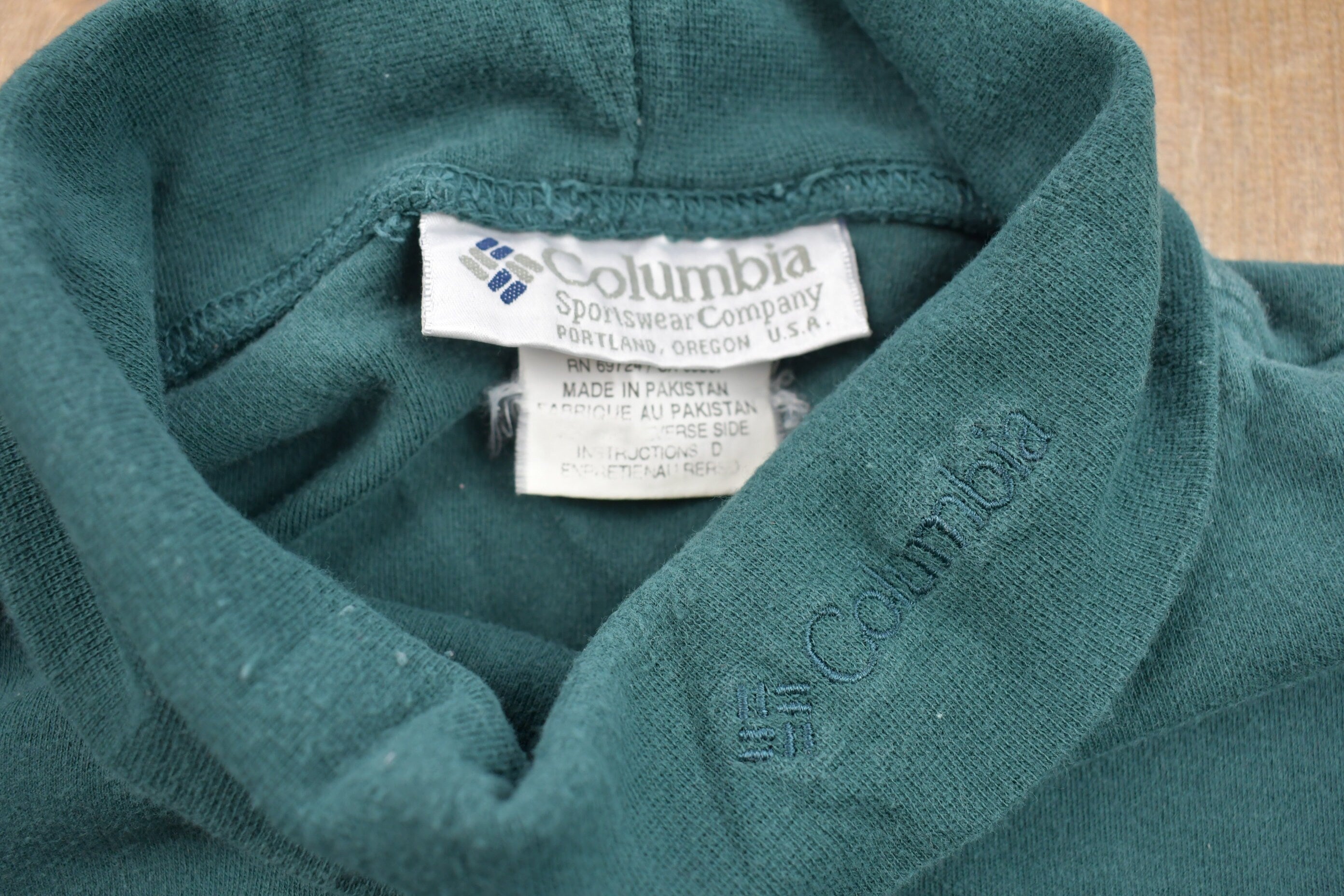 Vintage 1990s Columbia Turtleneck Long Sleeve Shirt