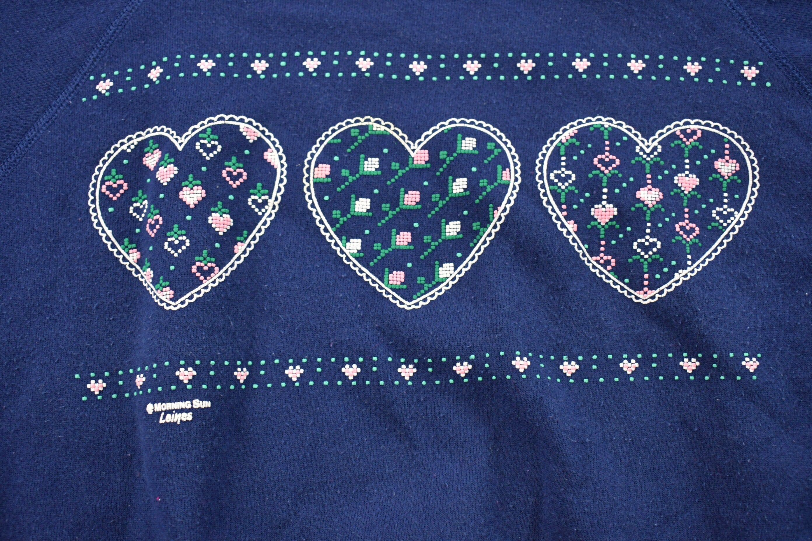 Vintage 1990s Heart Embroidered Collar Crewneck