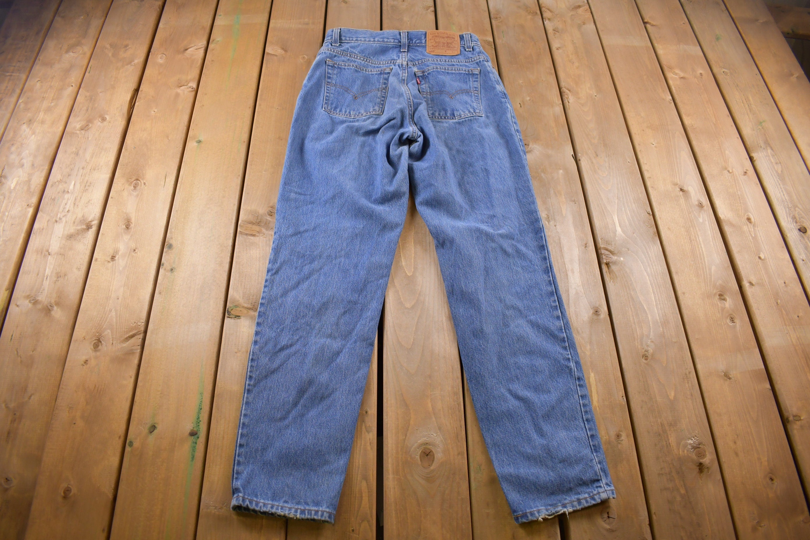 Vintage 1990s Levi's 550 Red Tab Jeans Size 30 x 33
