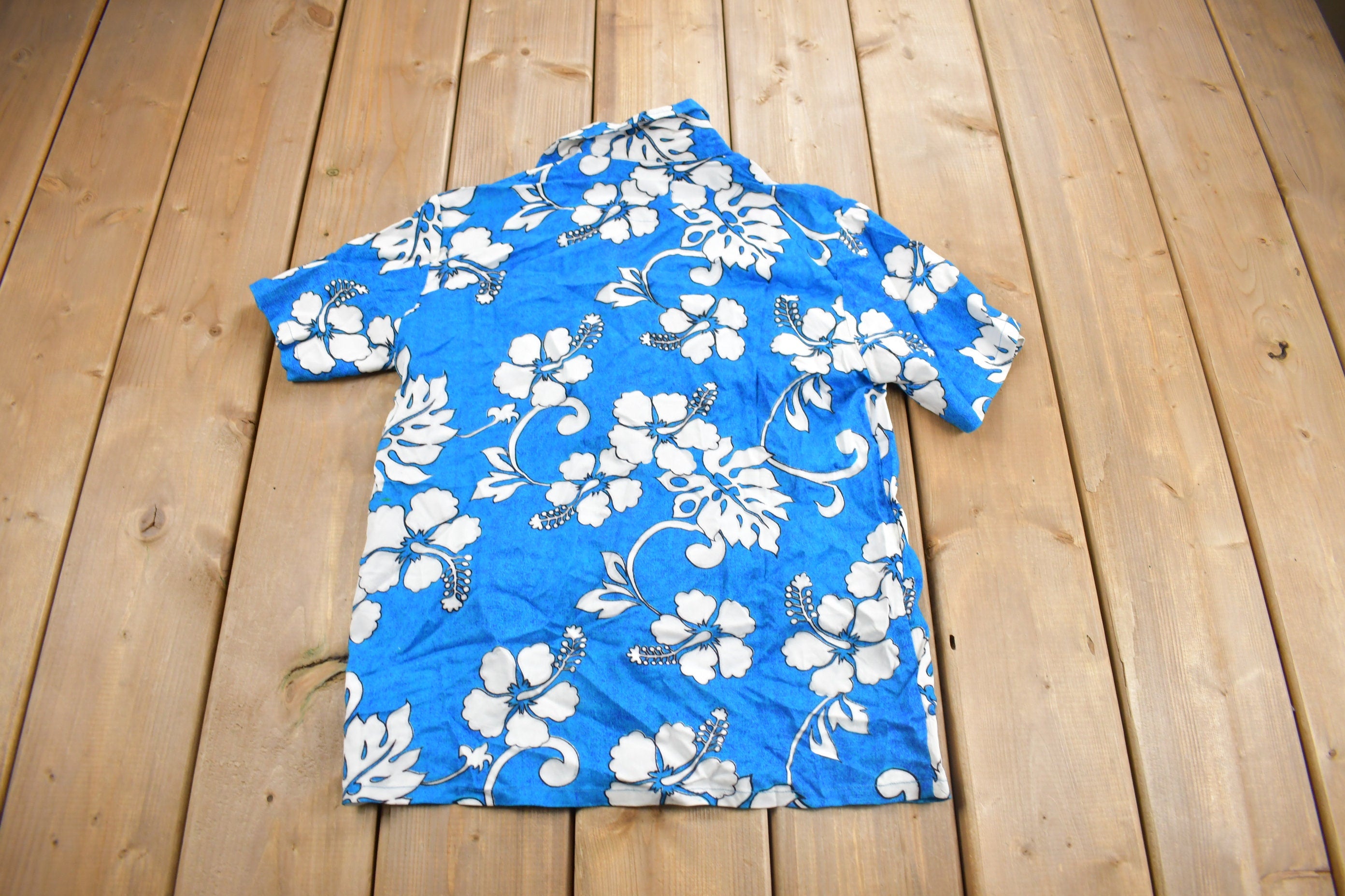 Vintage 1990s Hawaiian Theme Button Up Shirt