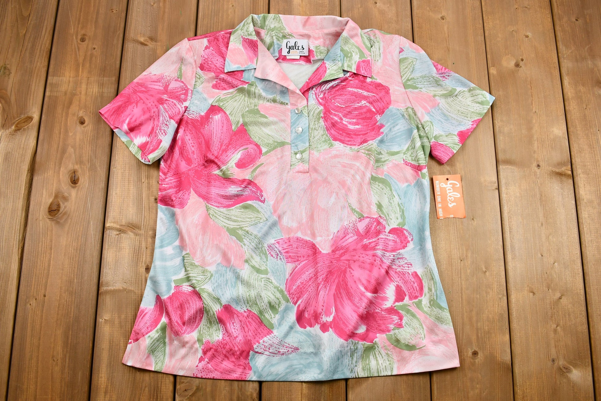 Vintage 1960s Deadstock Floral Quarter-Button Up Short Sleeve Blouse  Retro Fashion  Beachwear  Vintage Womenswear  Made in USA