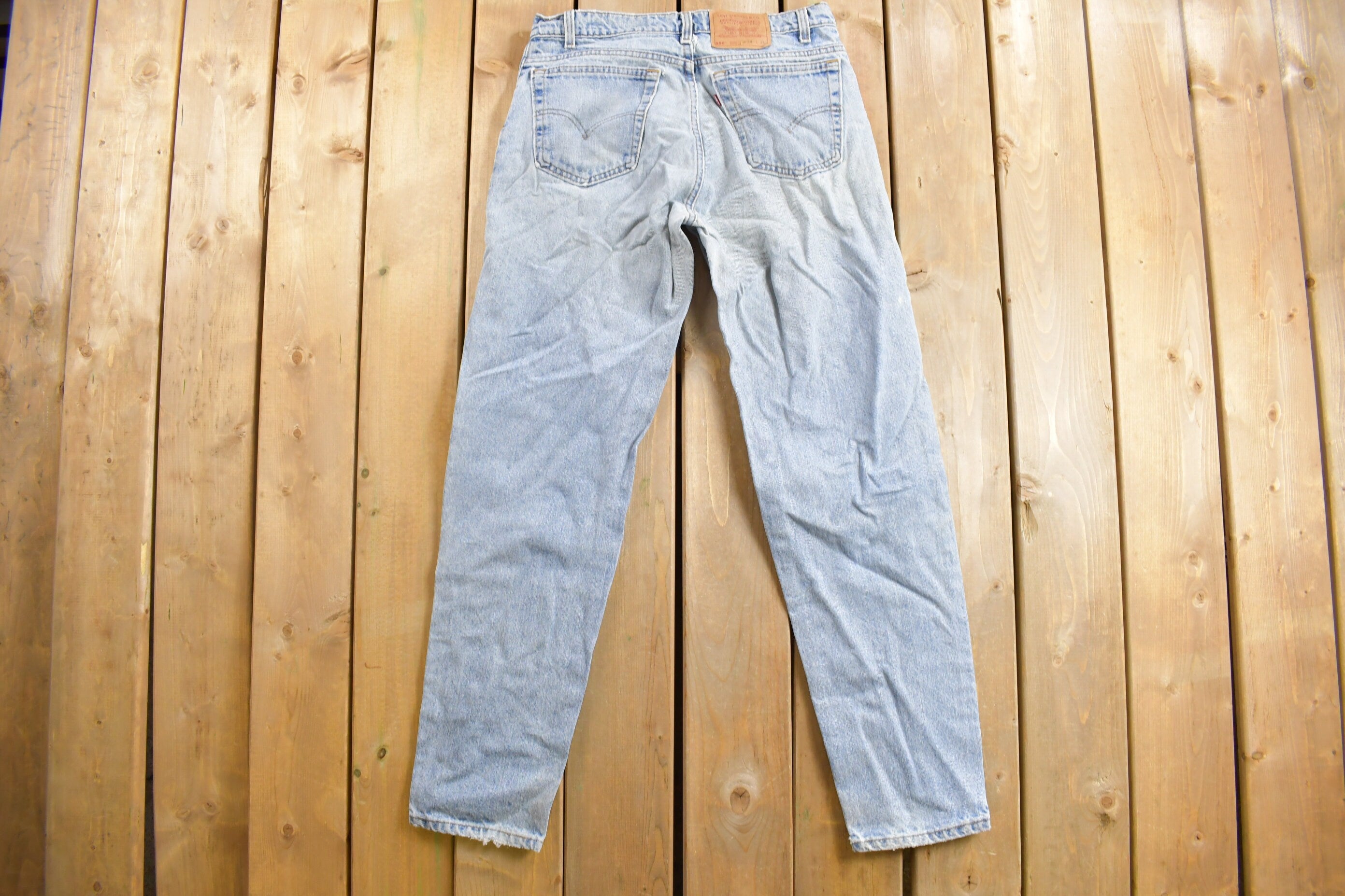 Vintage 1990s Levi's 550 Red Tab Denim Jeans Size 32 x 32