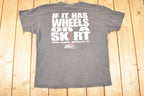 Vintage 1990s No Fear Racing Souvenir Travel T-Shirt Men's L