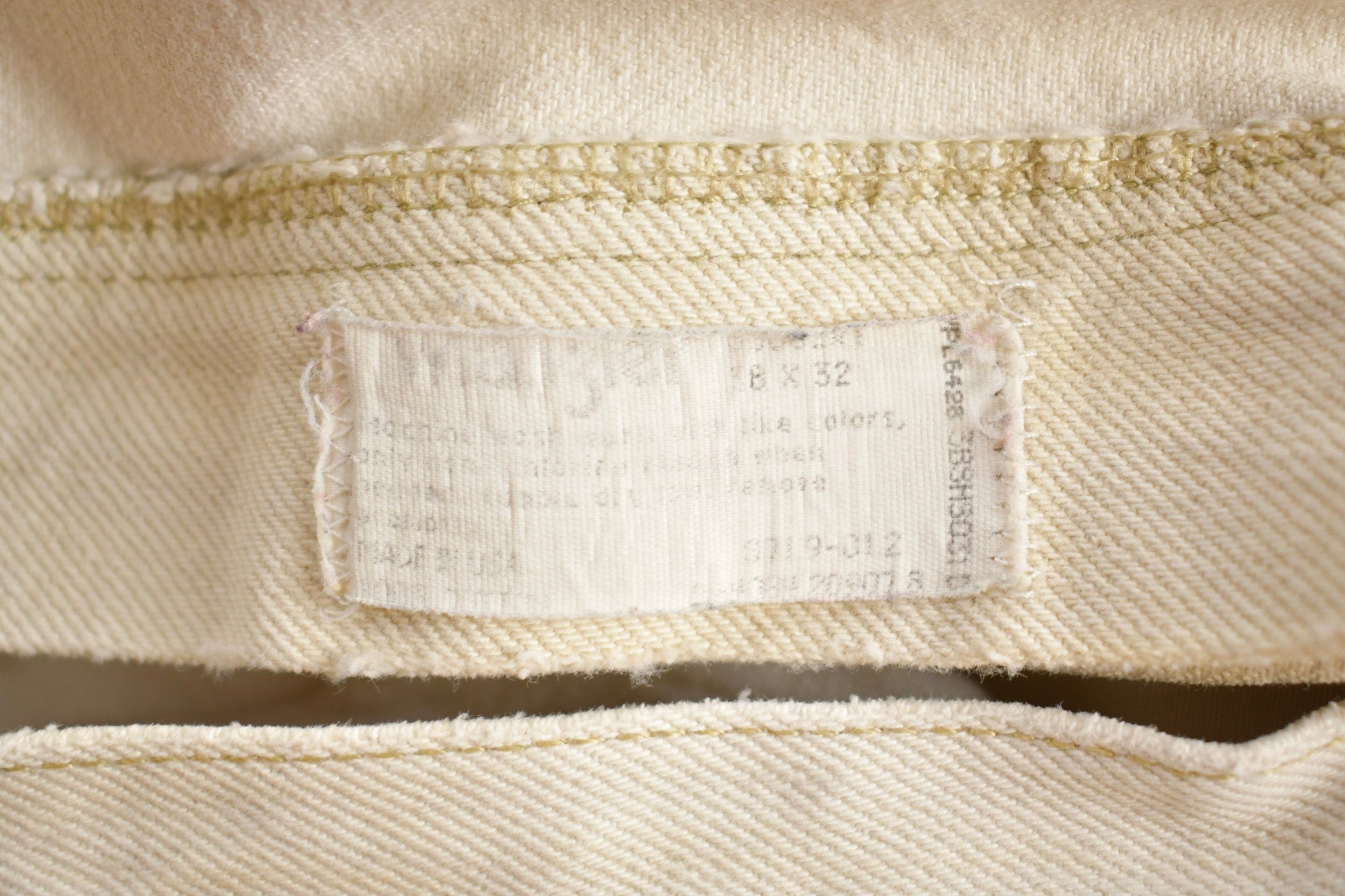 Vintage 1980s Wrangler White Jeans Size 37 x 28.5