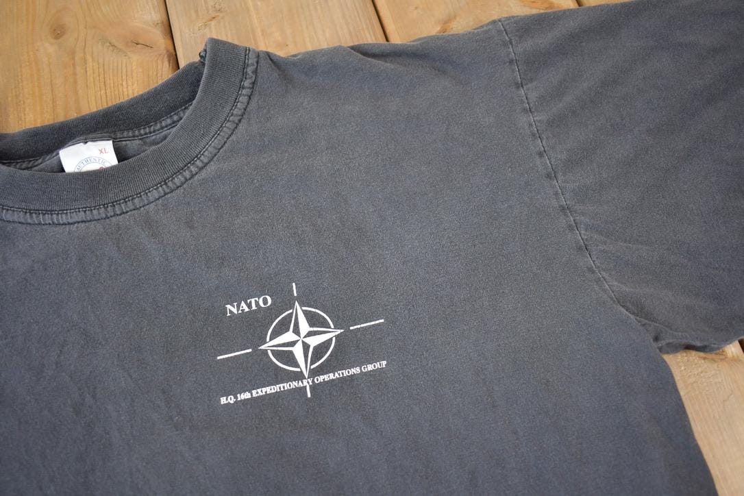 Vintage 1990s NATO Operation Joint Forge Istres France Graphic T-Shirt Size XL