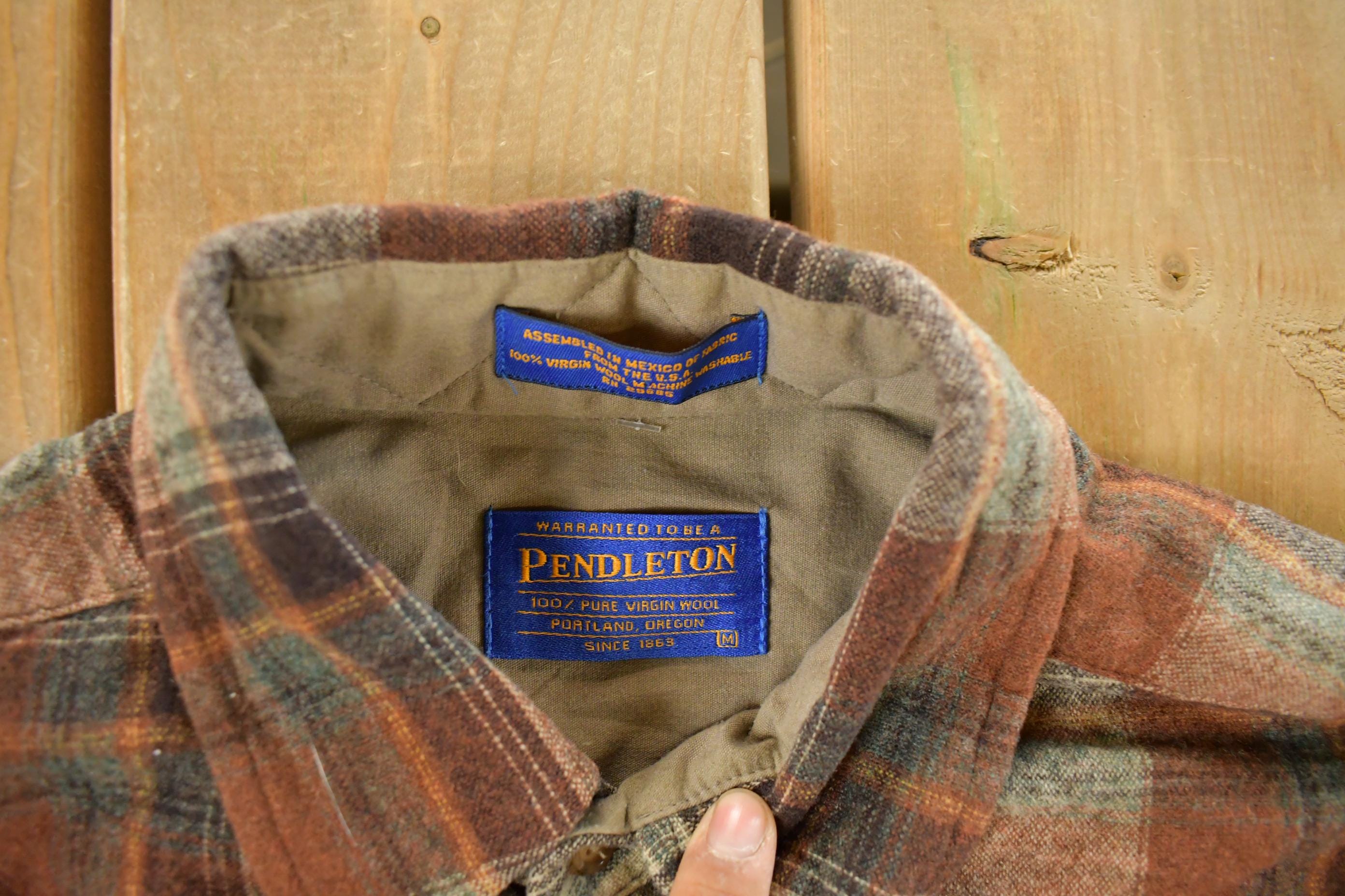 Vintage 1990s Pendleton Wool Flannel Button Up Shirt Men's Medium