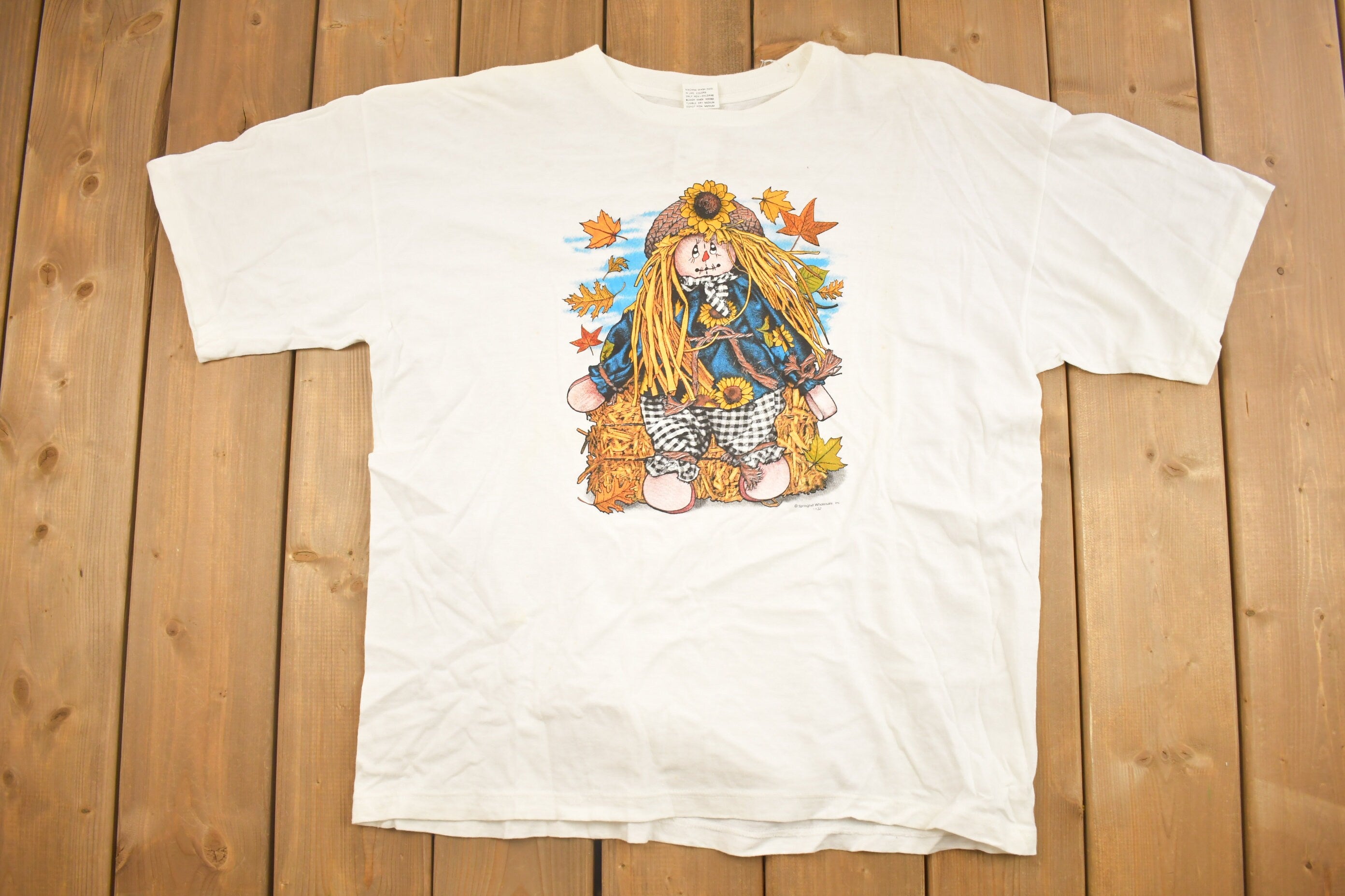 Vintage 1990s Cute Autumn Themed Graphic T Shirt