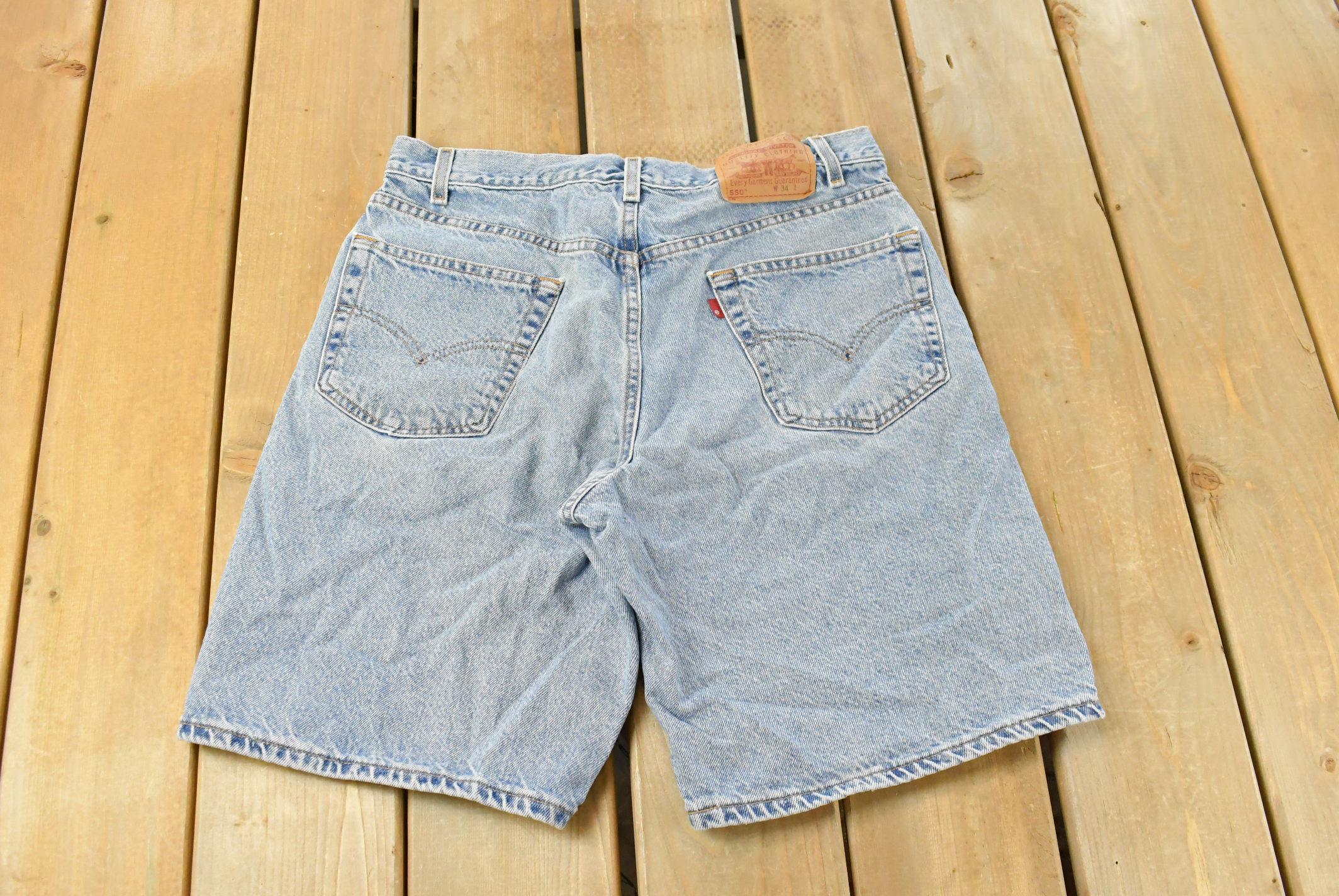 Vintage 1990s Levi's 550 Relaxed Denim Jean Shorts Men's 33