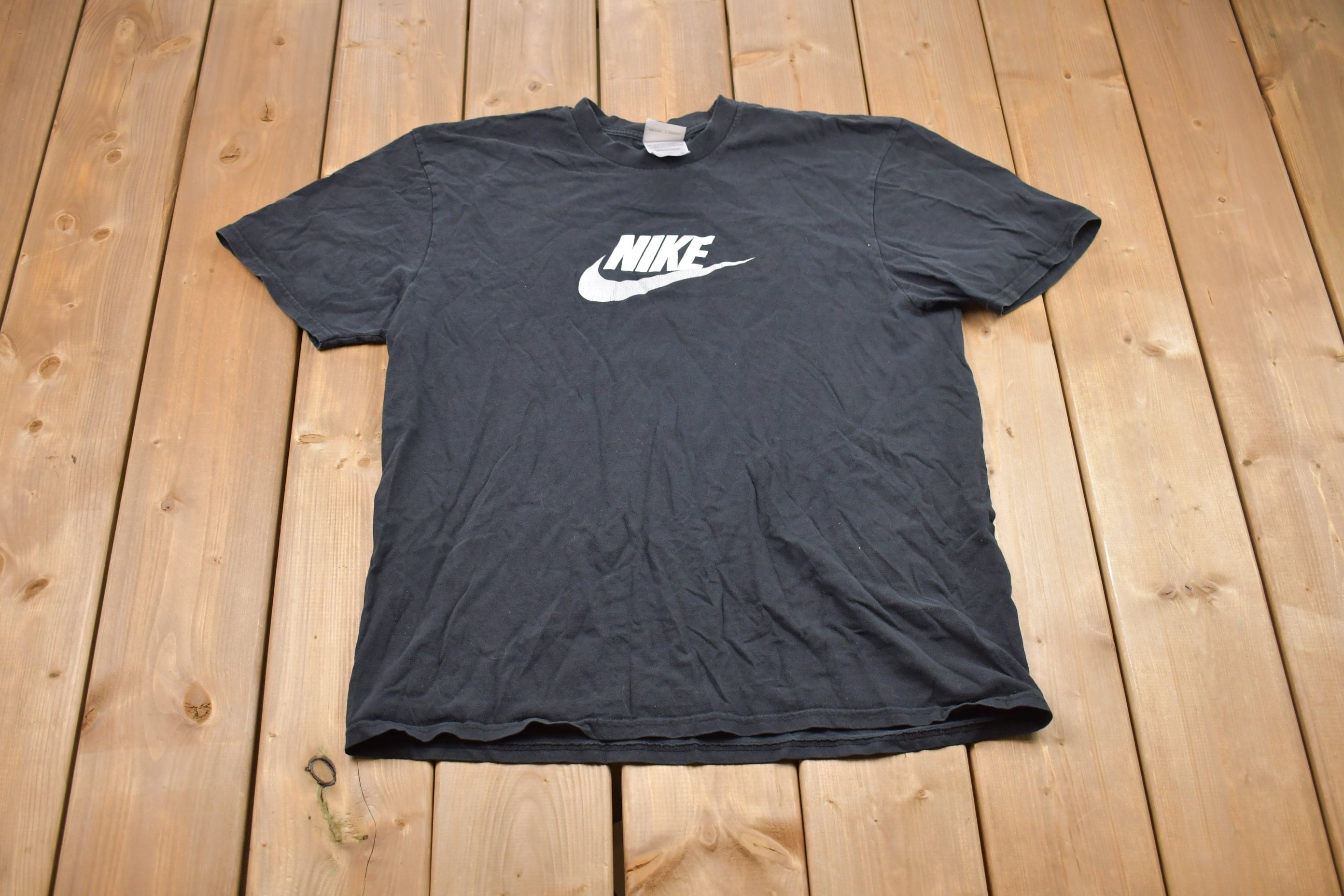 Vintage 1990s Nike Graphic T-Shirt
