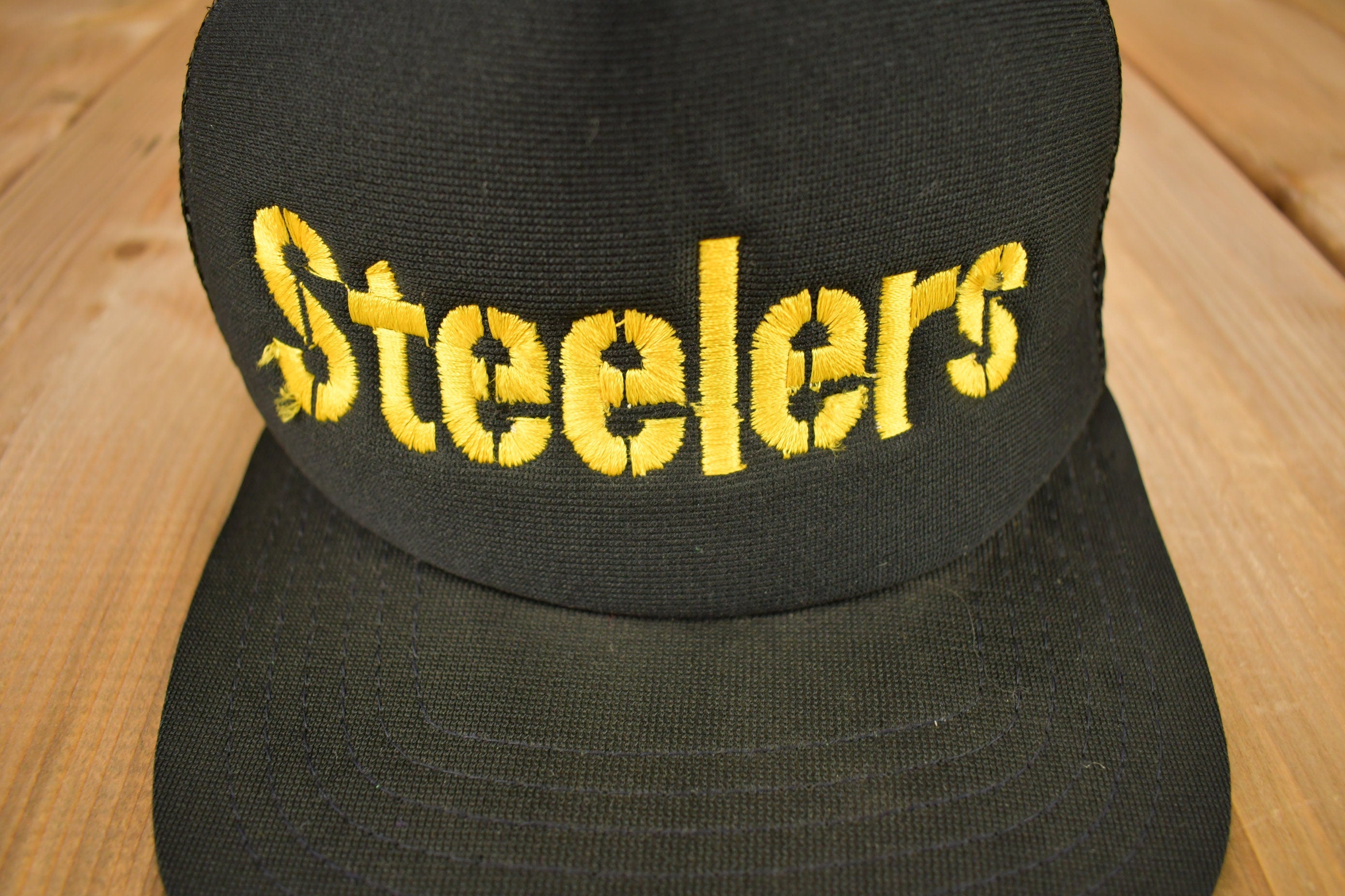 Vintage 1990s Pittsburgh Steelers NFL New Era Snap Back Trucker Hat