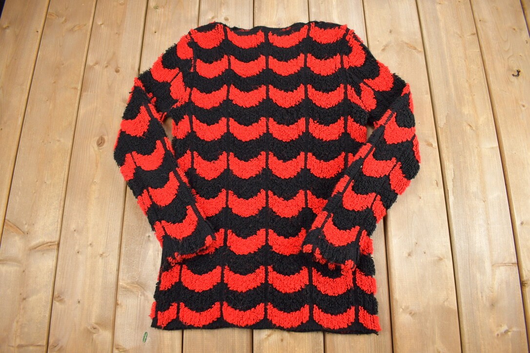 Vintage 1980s Abstract Theme Knit Sweater
