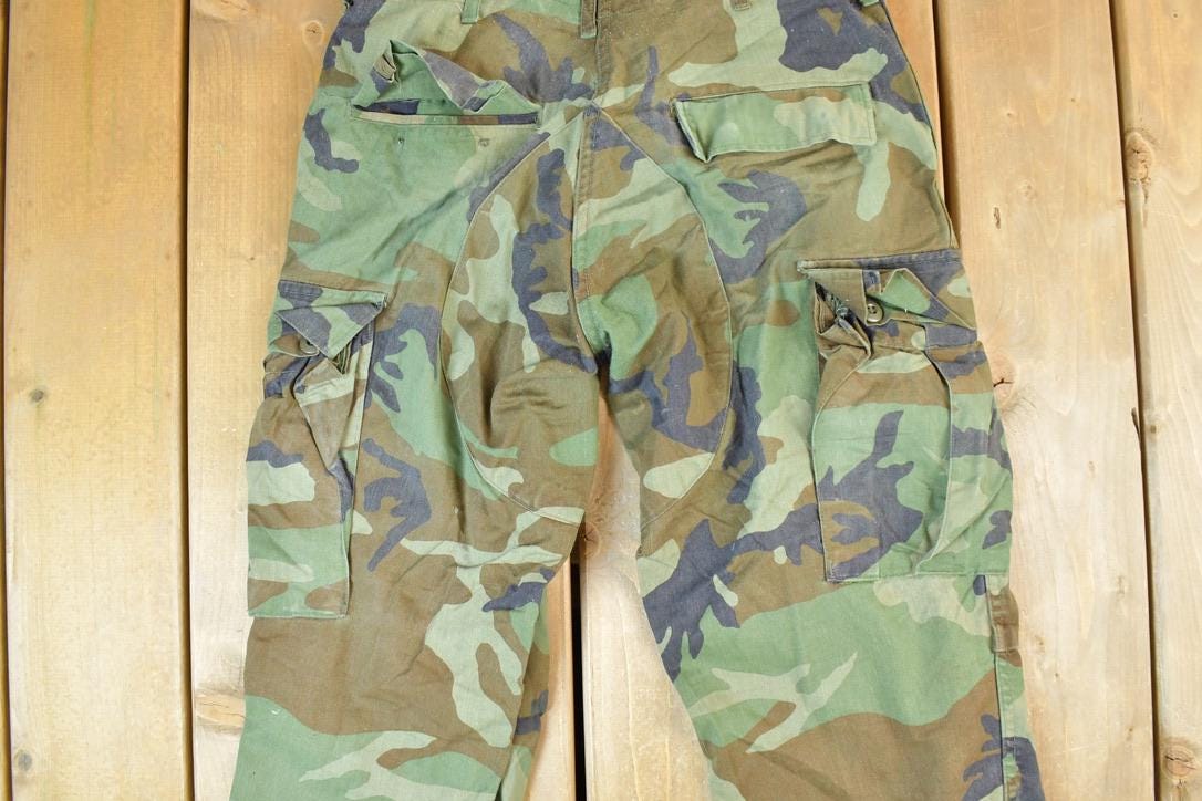 Vintage 1990s Army Camouflage Cargo Pants Size 32 x 28 Made In / Streetwear / Army Pants / Military Pant's / Vintage Cargos