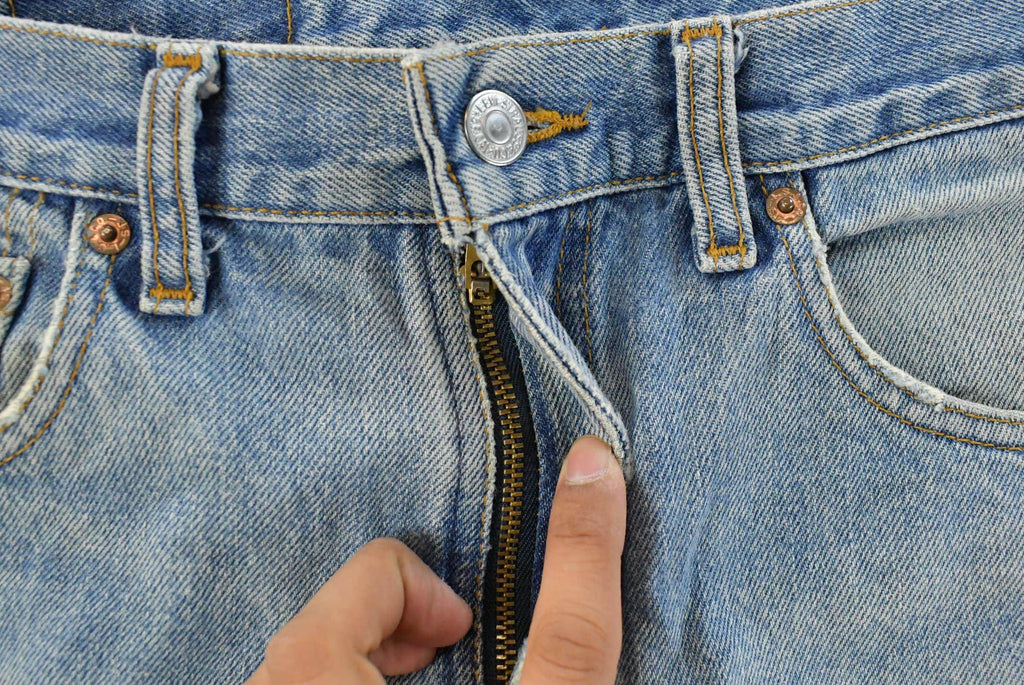 Vintage 1990s Levi's Distressed 505 Regular Straight Denim Jeans Men's 33 x 32 / 90s Levi's / Classic Americana / Made in Canada