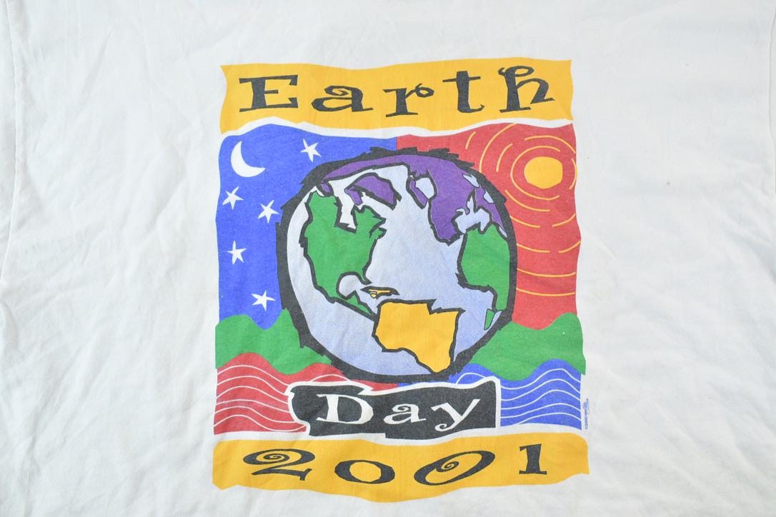 Vintage 2001 Earth Day Single Stitch Cropped T-Shirt