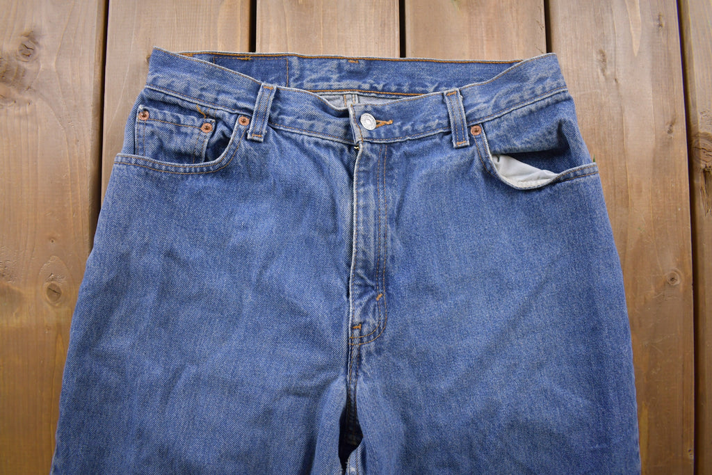 Vintage 1990s Levi's 550 Red Tab Jeans Size 30 x 33