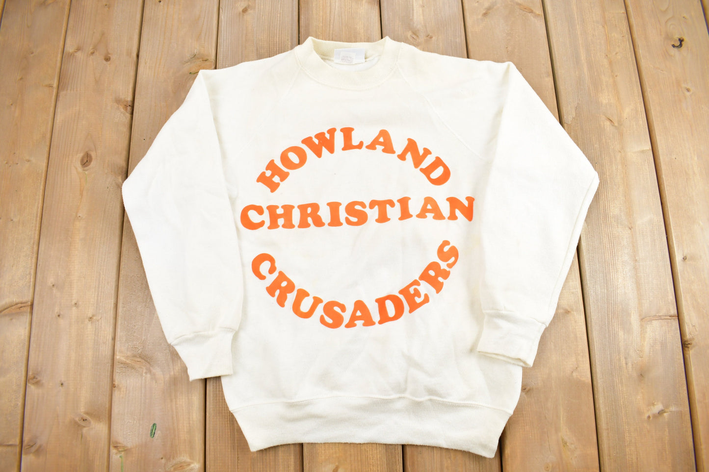 Vintage 1980s Howland Christian Crusaders Crewneck Sweatshirt / 80s Crewneck / Made In USA / Essential / Streetwear / 90s / Raglan